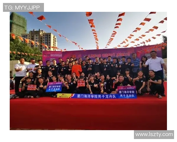 成都网球队勇闯锦标赛舞台展现逆袭精神与团队风采 成都网球队勇闯锦标赛舞台展现逆袭精神与团队风采