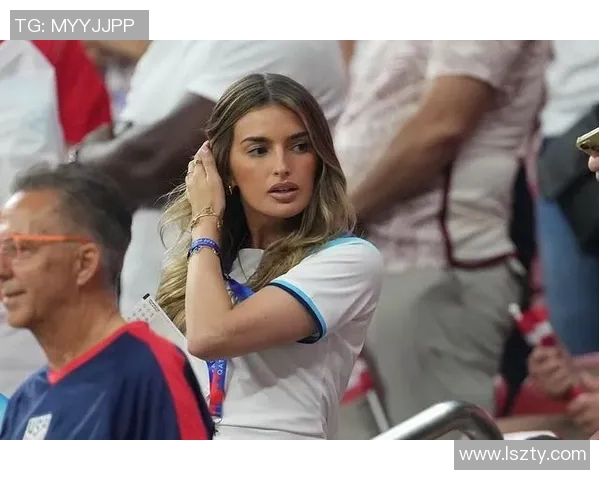 足球明星为何选择模特作为伴侣背后的心理与社会因素分析